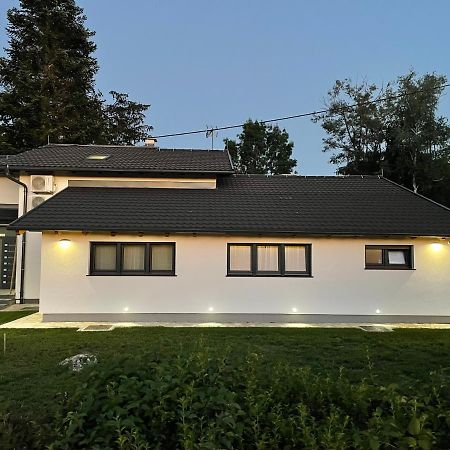 Pampas Apartments Mreznica Duga Resa Kültér fotó